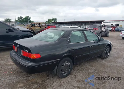 2001 Toyota Camry Ce из США, поврежденный, VIN 4T1BG22K81U054795